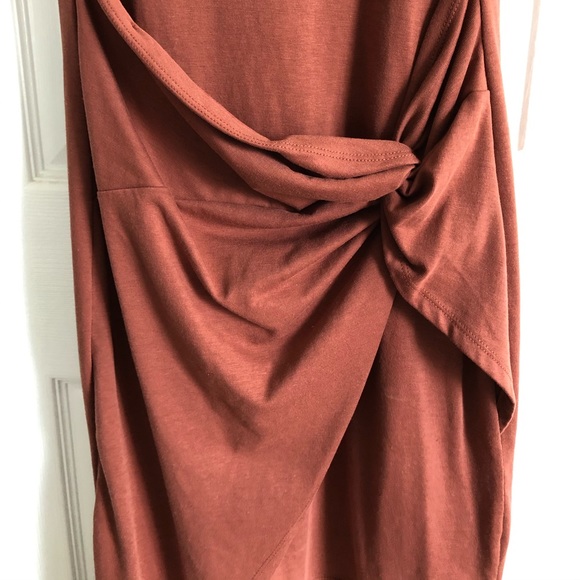 Chelsea28 - Trouvé Knot Dress - Picture 4 of 6